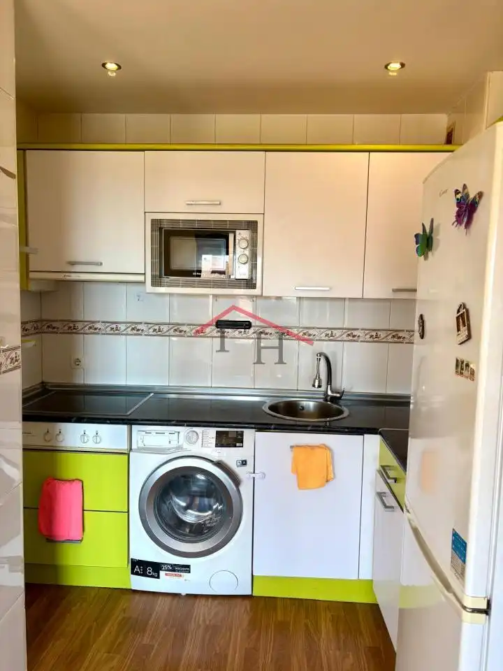 Kitchen of Apartments for sale in Valverde de la Virgen  with Heating, Parquet flooring and Terrace