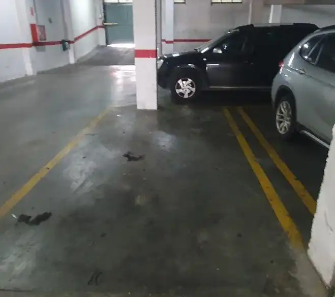 Aparcament amb ascensor en venda a Avenida Felipe Trigo
