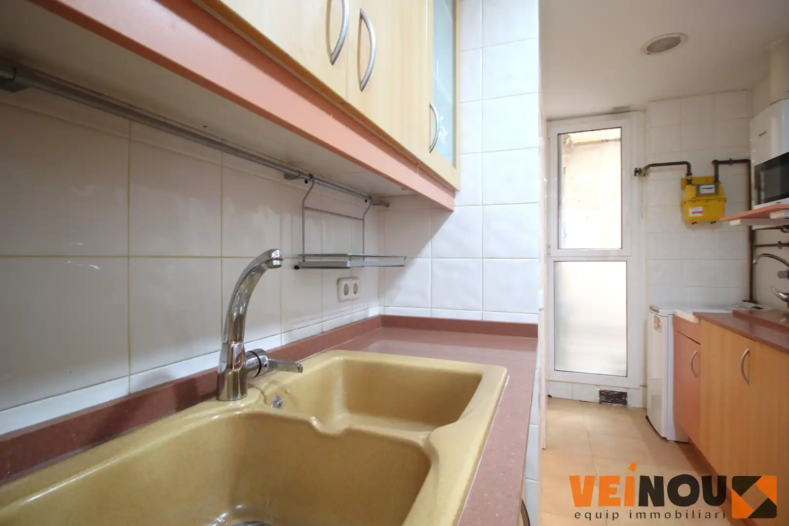 Cocina de Planta baja en venta en Barcelona con Aire acondicionado y Horno