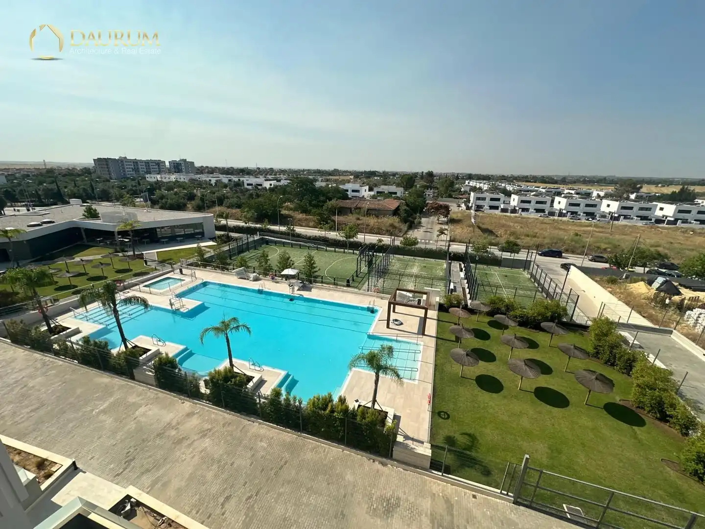 Piscina de Piso en venta en Mairena del Aljarafe con Aire acondicionado, Calefacción y Terraza