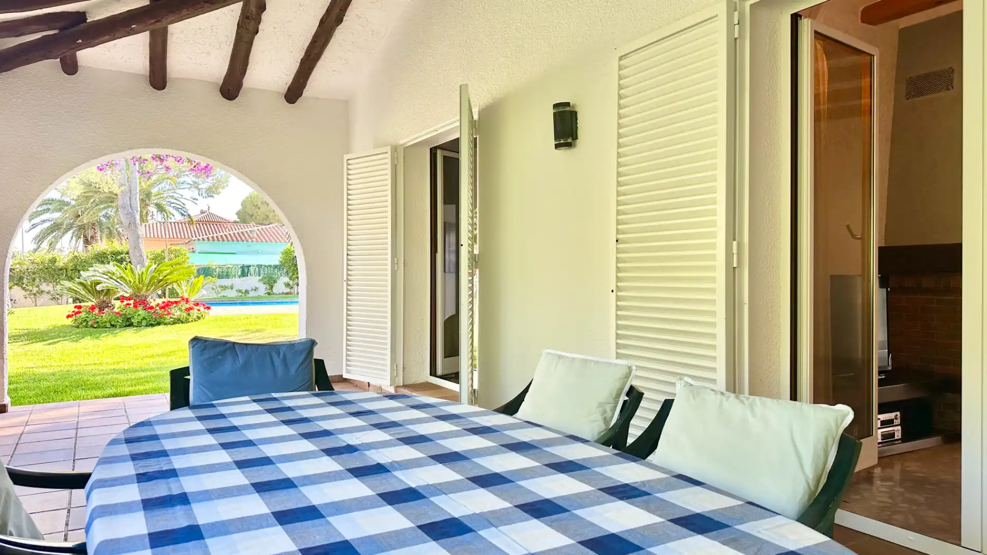 Terrassa de Casa o xalet en venda en Mont-roig del Camp amb Aire condicionat, Jardí privat i Terrassa