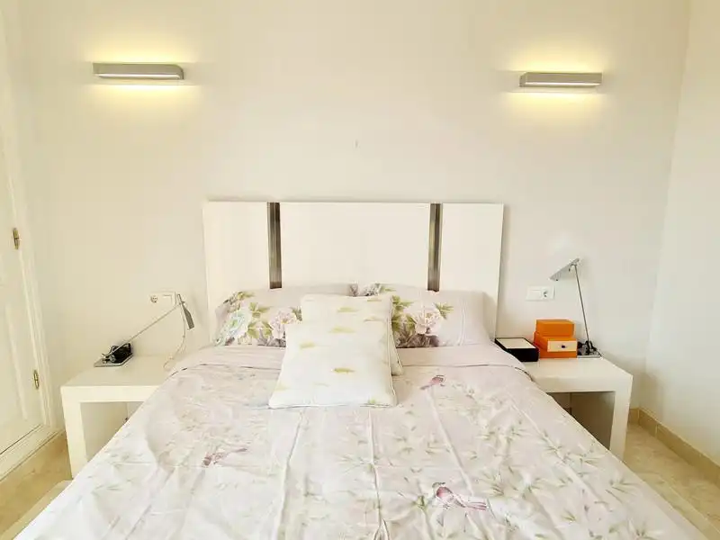 Apartamento con balcón en alquiler en Elviria - Cabopino, imagen 9
