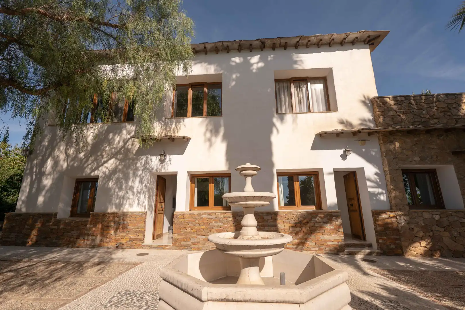 Außenansicht von Country house zum Verkauf in Válor mit Privatgarten, Terrasse und Abstellraum
