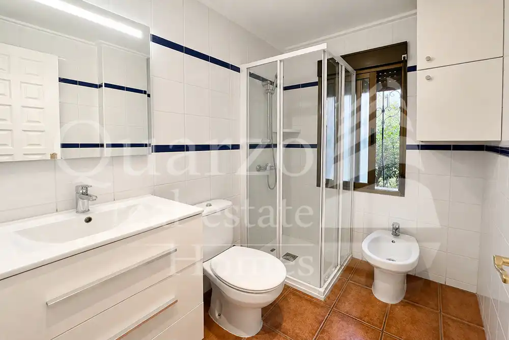 Baño de Apartamento en venta en Dénia con Calefacción, Jardín privado y Amueblado
