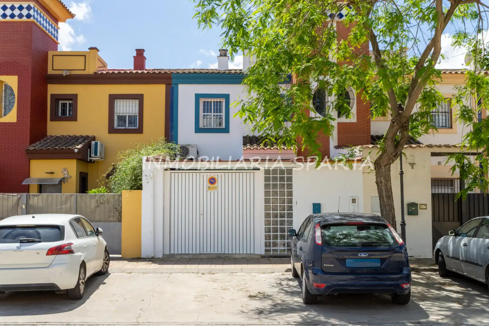 Exterior view of Detached homes for sale in Espartinas  with Air Conditioner and Heating