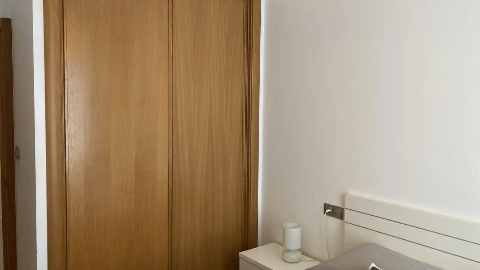 Bany de Apartament de lloguer en Vigo  amb Balcó
