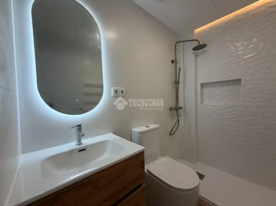 Baño de Piso en venta en Madrid con Calefacción y Parquet