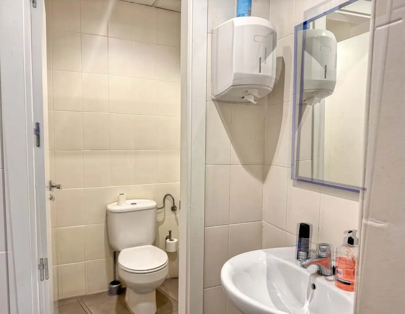 Baño de Edificio en venta en Móstoles