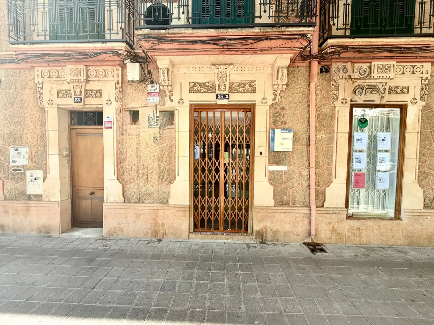Vista exterior de Local de lloguer en  Palma de Mallorca amb Aire condicionat