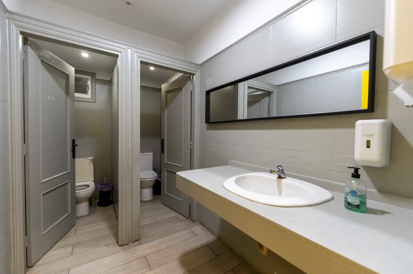 Baño de Local en traspaso en Santa Cruz de Tenerife con Terraza y Amueblado
