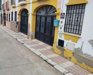 Exterior view of House or chalet for sale in La Carlota