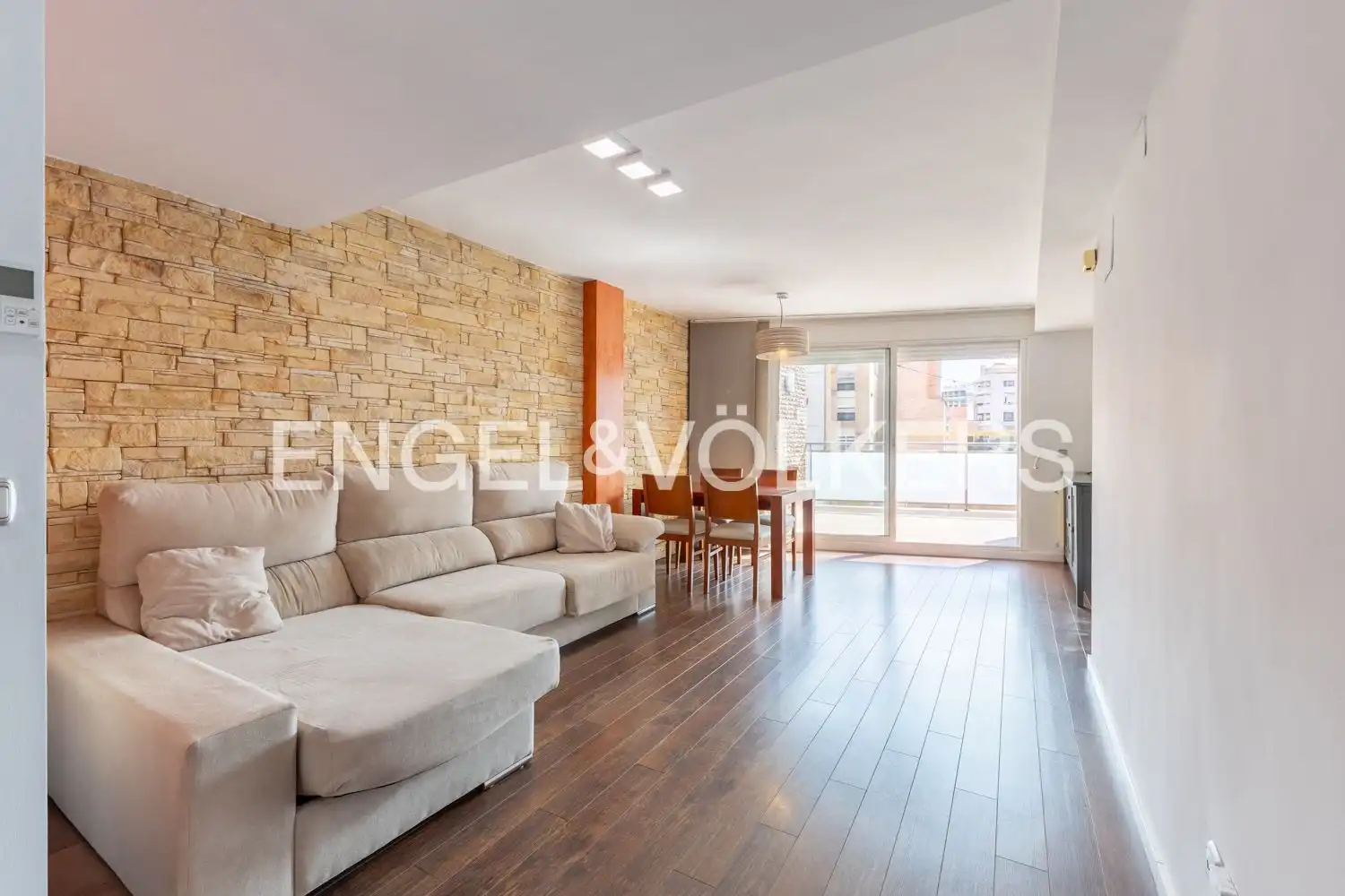 Sala d'estar de Àtic de lloguer en Valencia amb Aire condicionat, Calefacció i Parquet