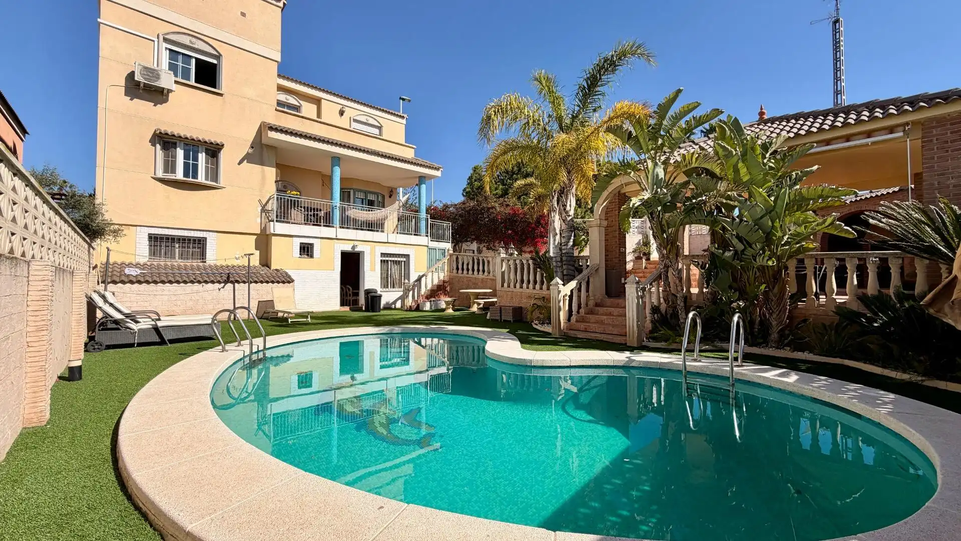 Swimming pool of Houses for sale in Elche / Elx  with Air Conditioner, Heating and Terrace