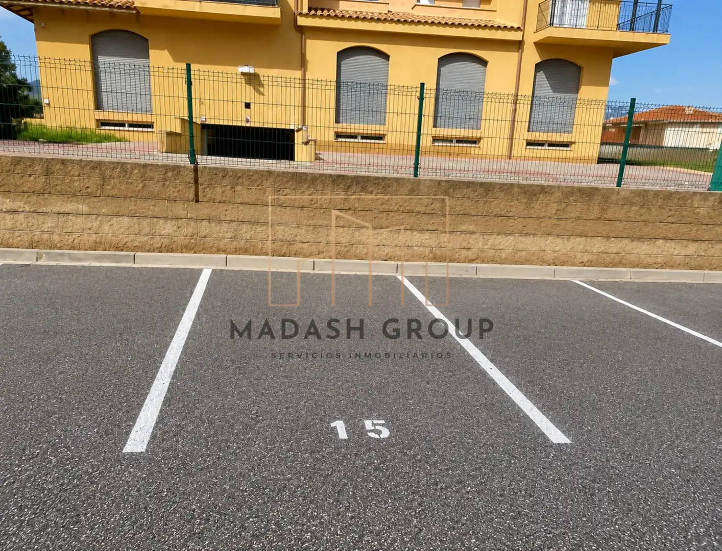 Parking de Estudio en venta en Mont-roig del Camp con Aire acondicionado, Terraza y Piscina comunitaria