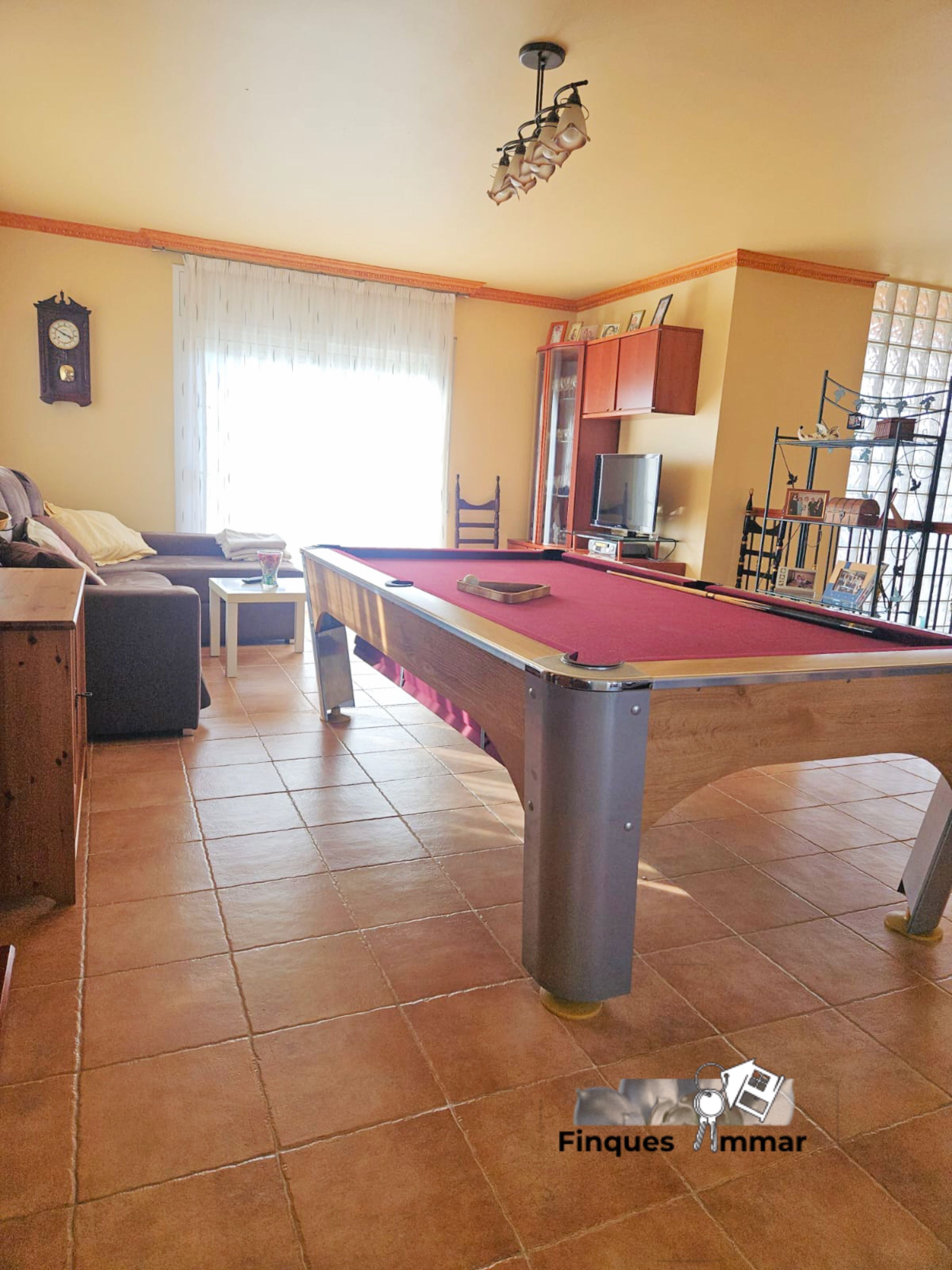 Sala d'estar de Casa o xalet en venda en Sils amb Aire condicionat, Calefacció i Jardí privat