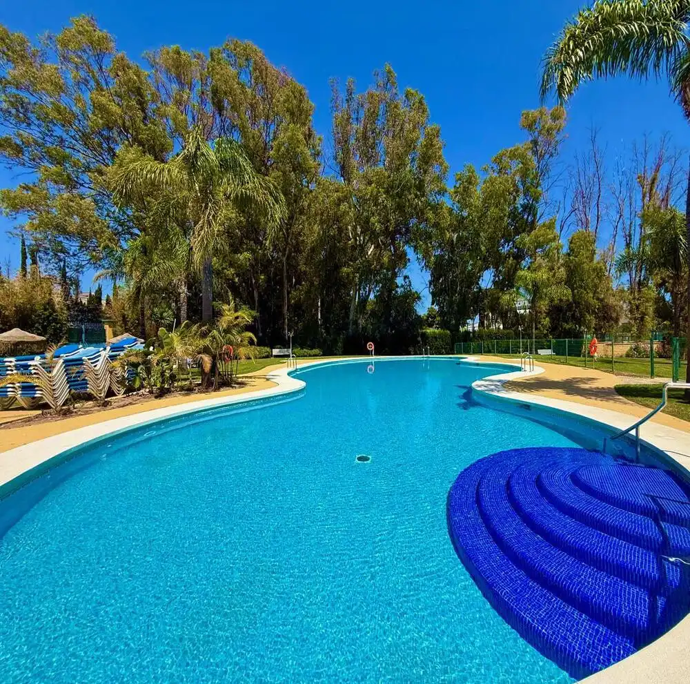 Piscina de Dúplex de alquiler en Marbella con Aire acondicionado, Calefacción y Terraza