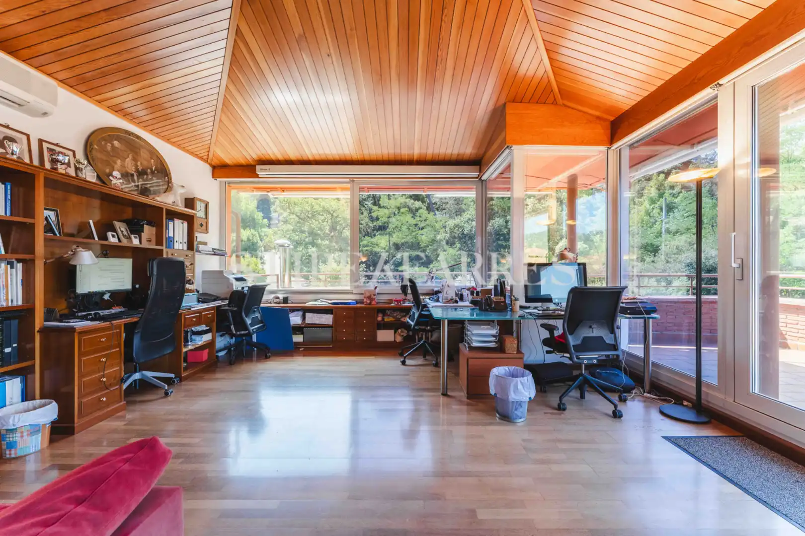 Haus oder Chalet zum Verkauf in Barcelona mit Klimaanlage, Heizung und Privatgarten