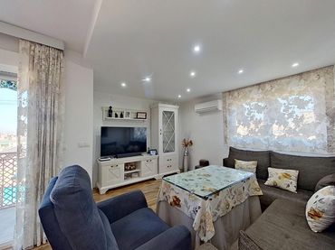 Ático con balcón en venta en PINTOR MALDONADO