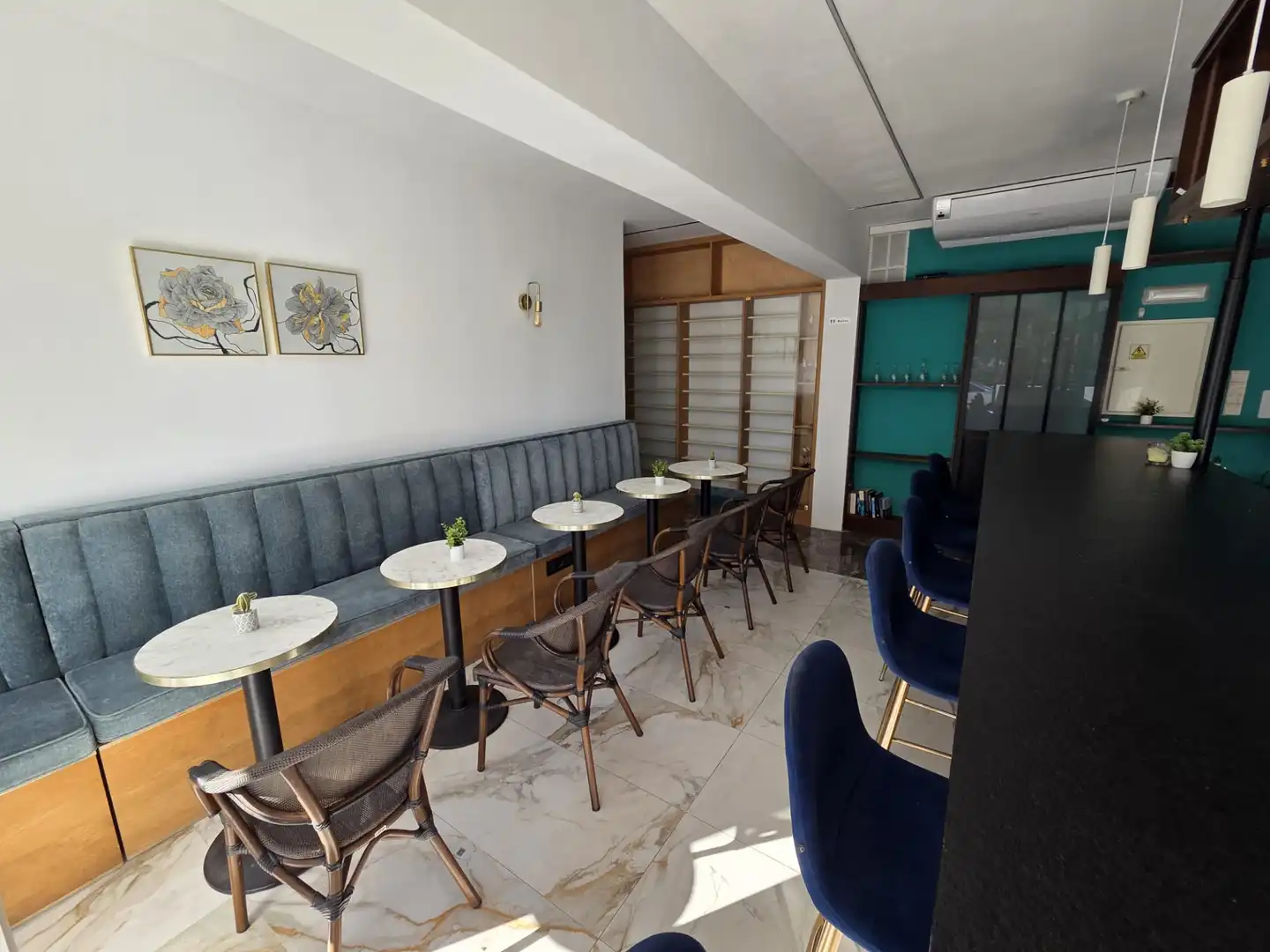 Commercial properties for sale in Calvià  with Air Conditioner, Heating and Terrace