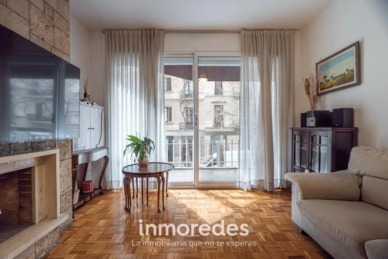 Piso con terraza en venta en Carrer de Bailèn, imagen 48