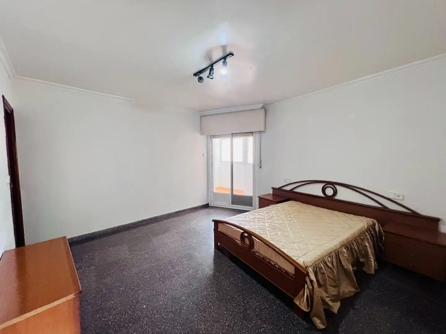 Habitación de Ático en venta en Petrer con Calefacción, Terraza y Horno
