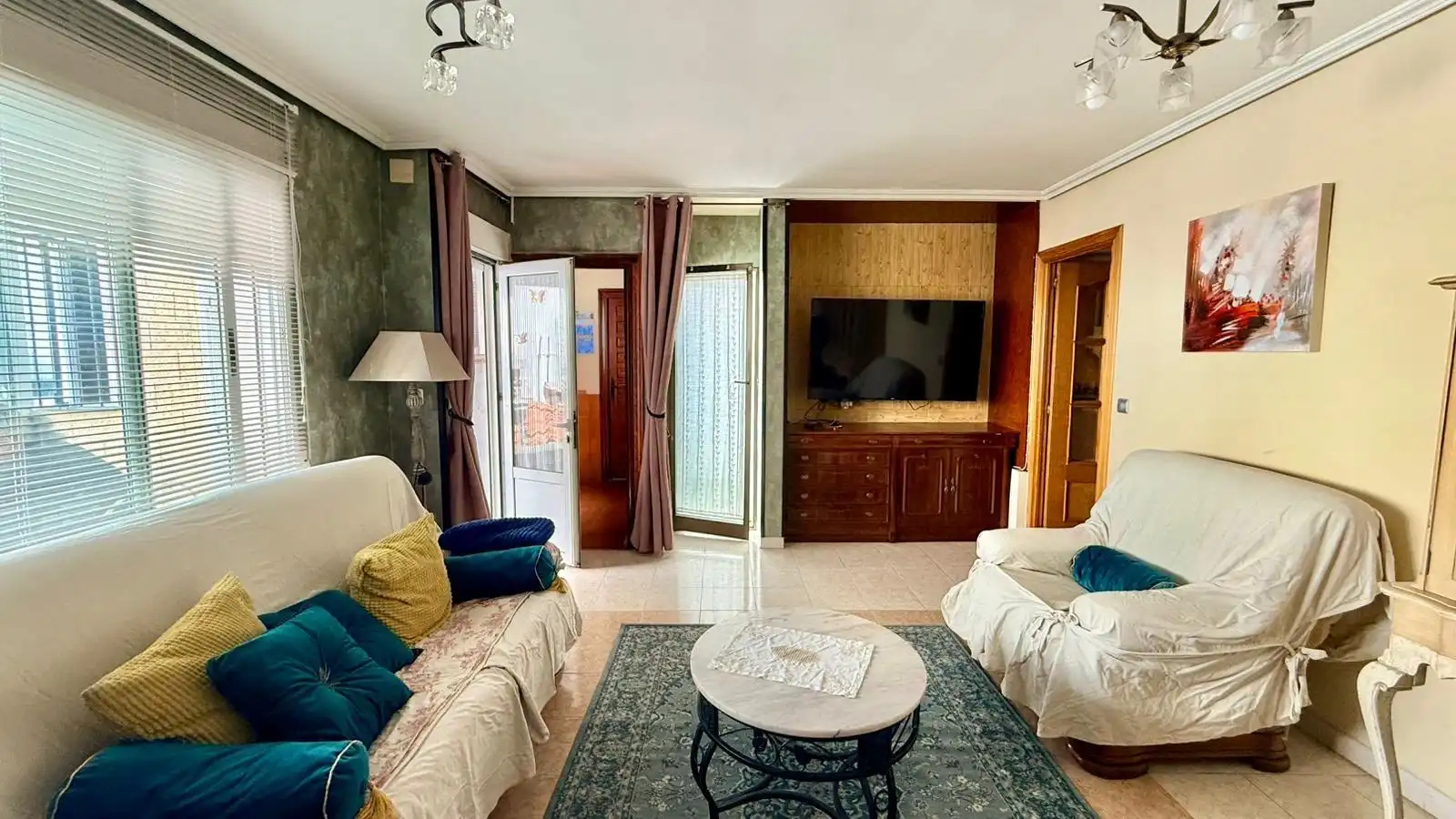 Sala d'estar de Casa o xalet en venda en Zarzuela del Pinar amb Calefacció i Moblat