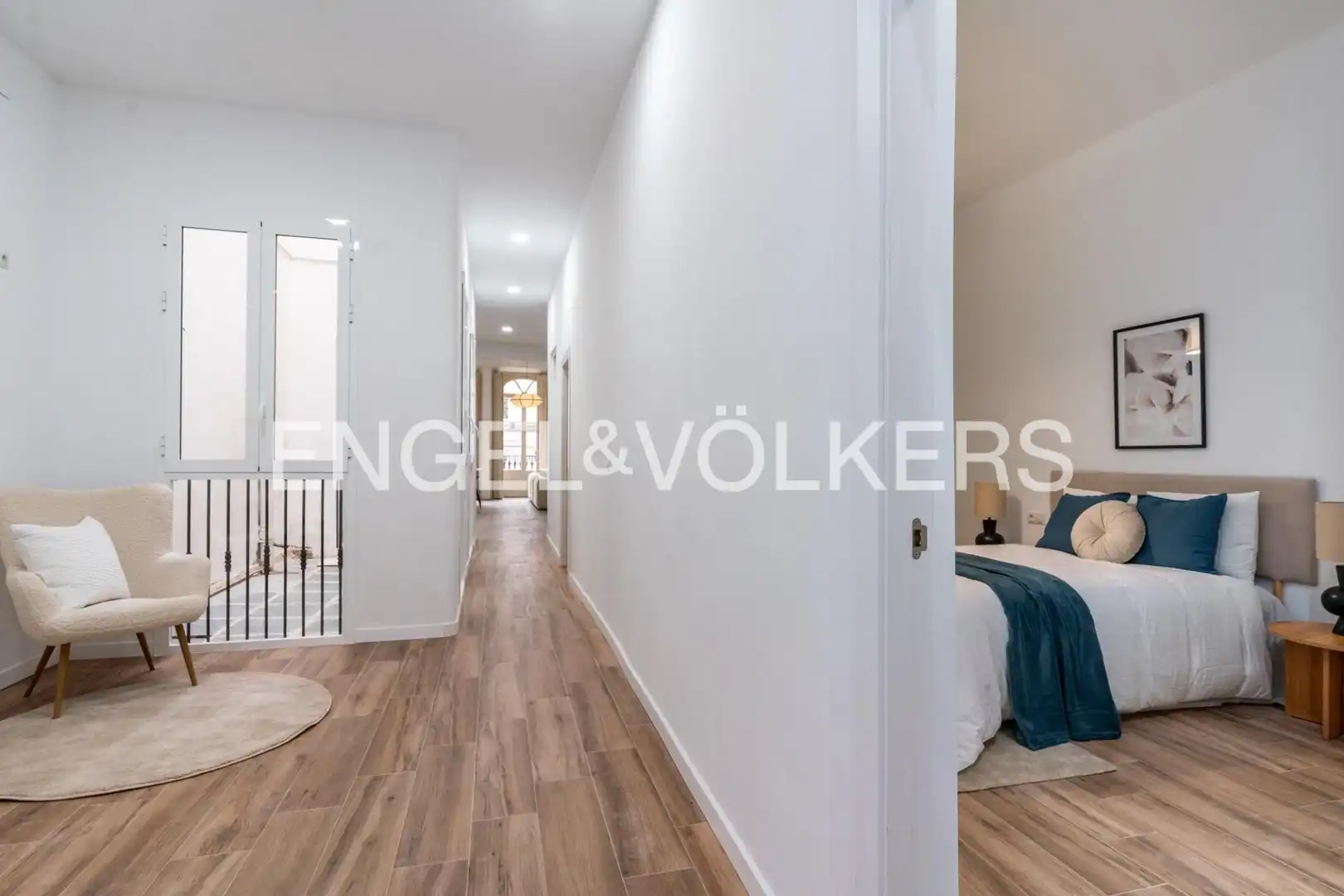 Flat for sale in Sevilla  with Air Conditioner, Heating and Balcony