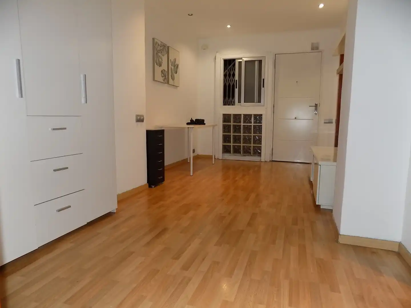 Estudio de alquiler en Carrer de Ramon Rocafull, El Carmel