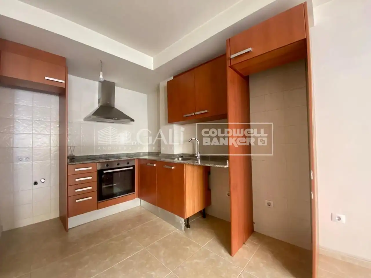 Ground floor with lift to rent in Calle Carrer del Solà, imagen 4