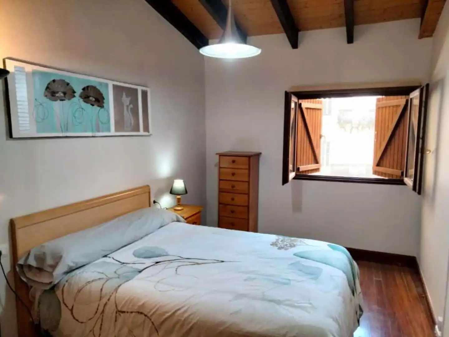 Bedroom of Apartments for share in Vigo   with Air Conditioner, Terrace and Furnished