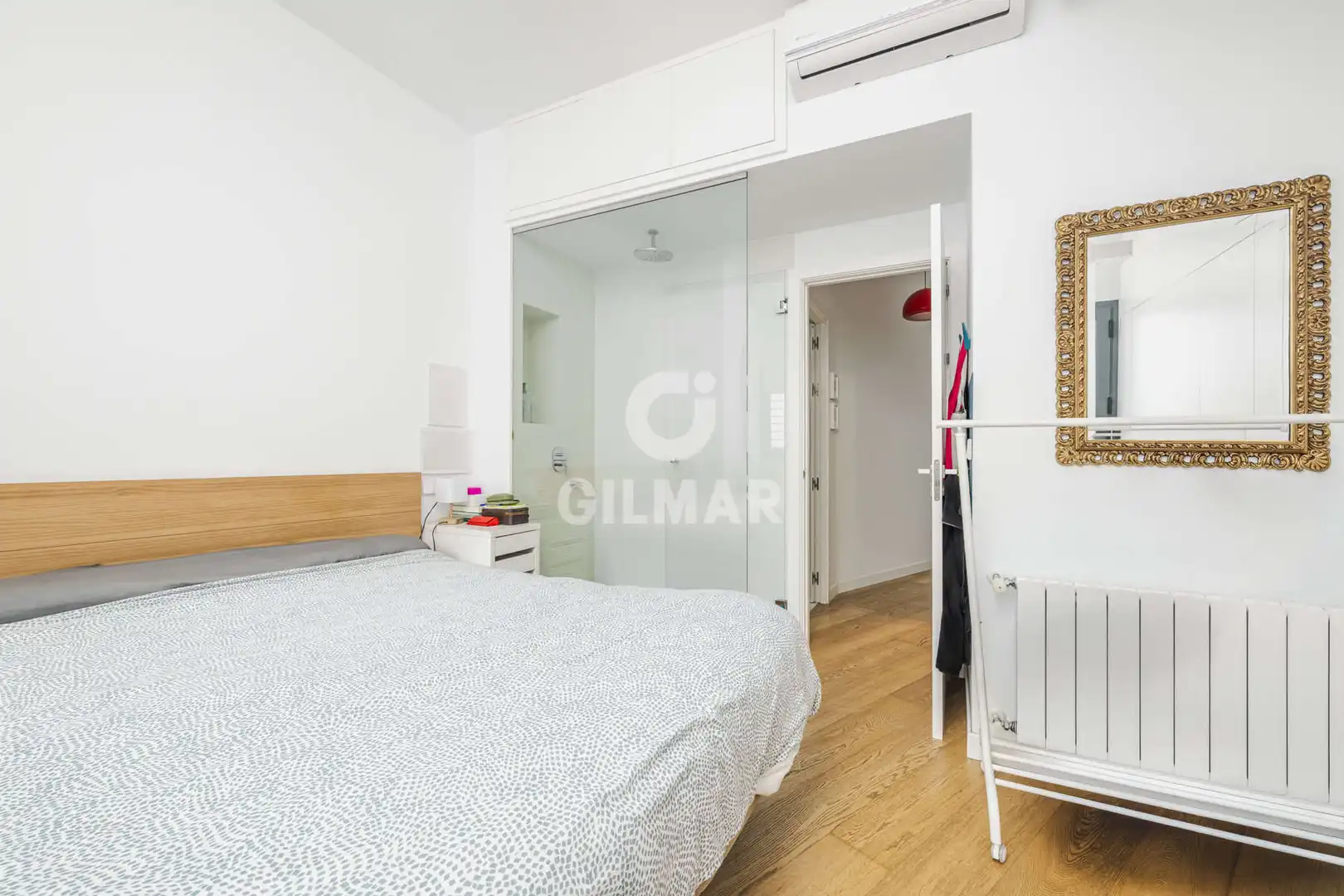 Habitación de Casa adosada en venta en Sevilla con Calefacción y Piscina