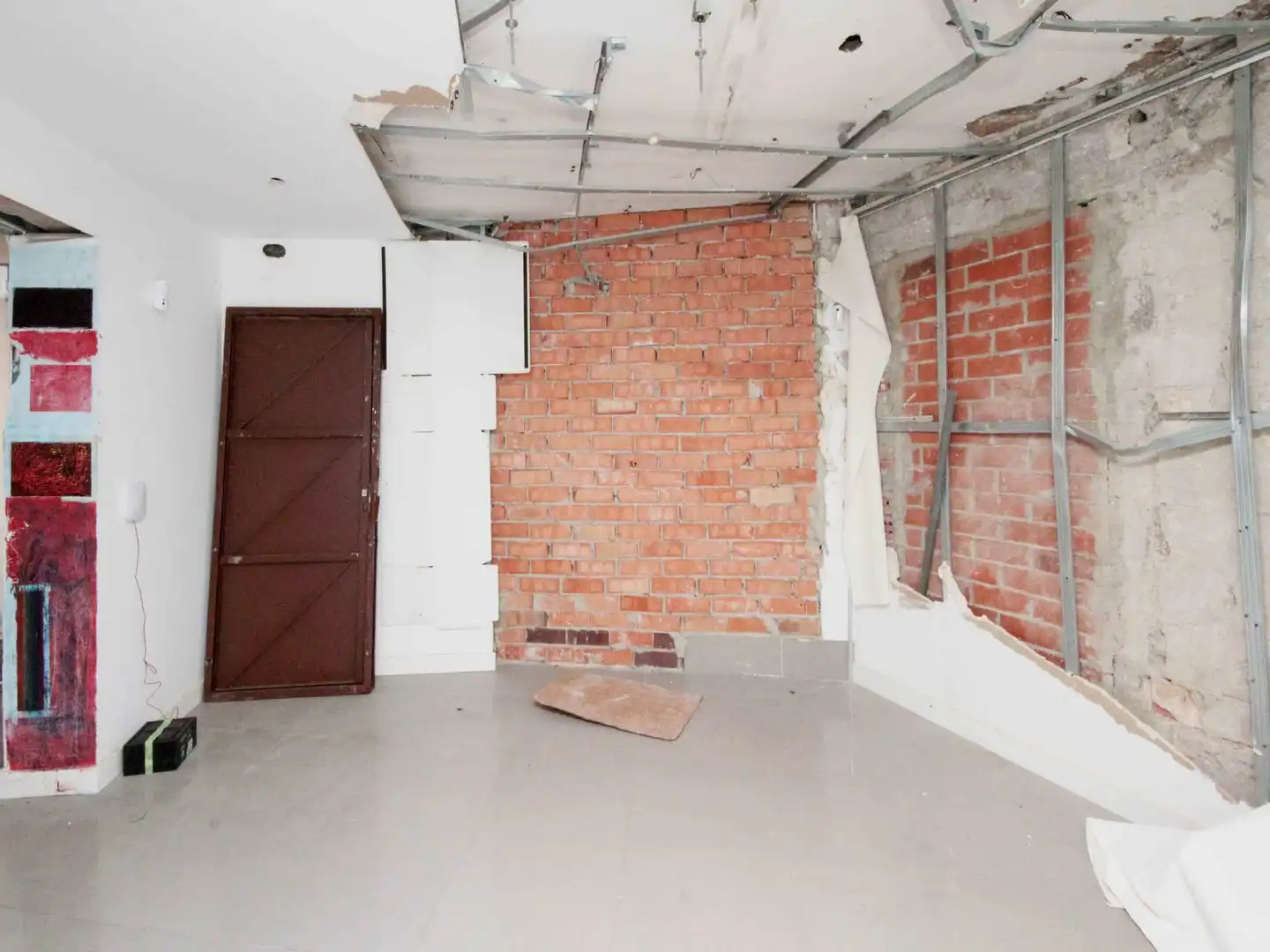 Local en venta en Cornellà de Llobregat