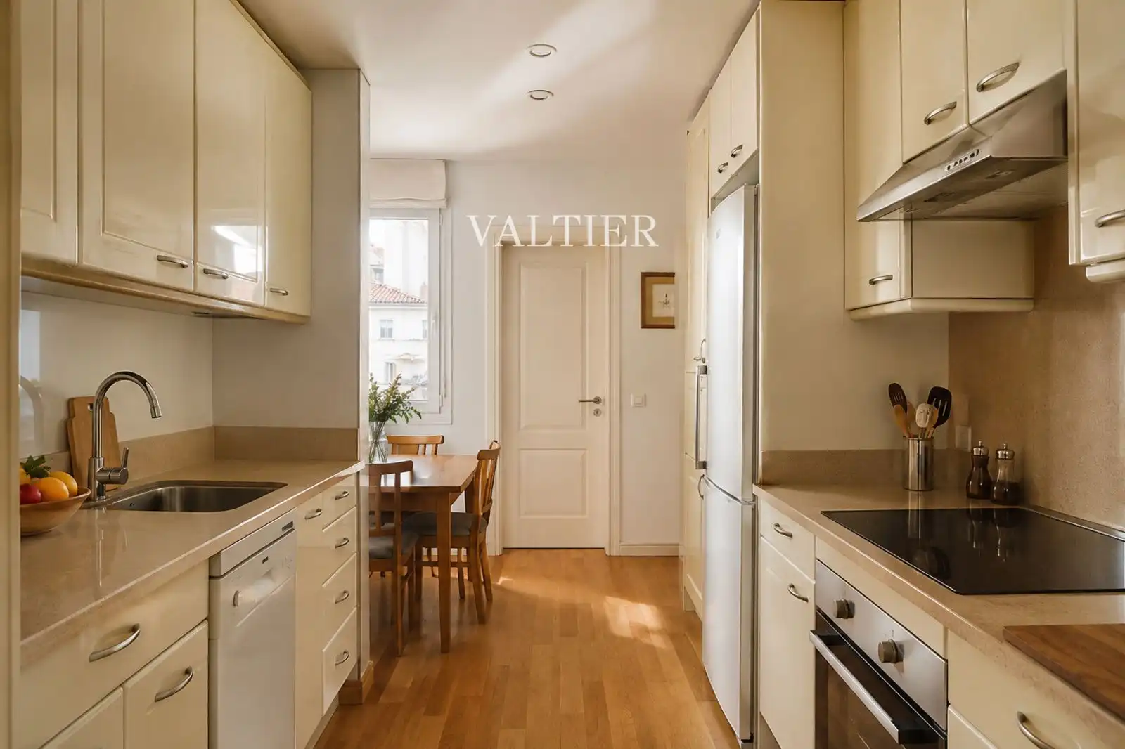 Flat with lift for sale in Chamberí, imagen 2