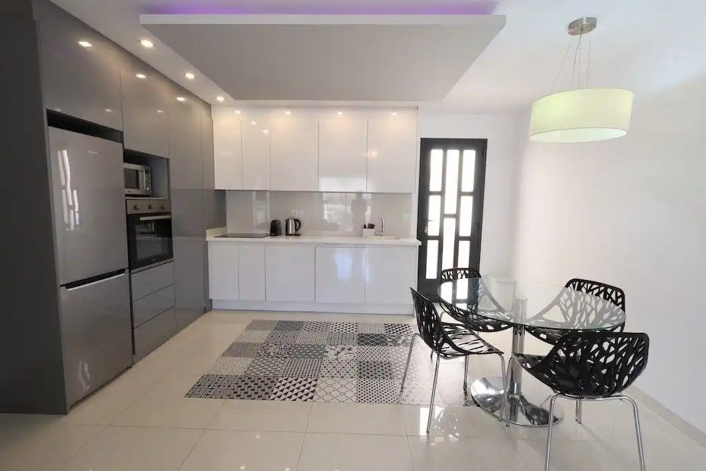 Cocina de Apartamento en venta en Pilar de la Horadada con Terraza y Piscina comunitaria
