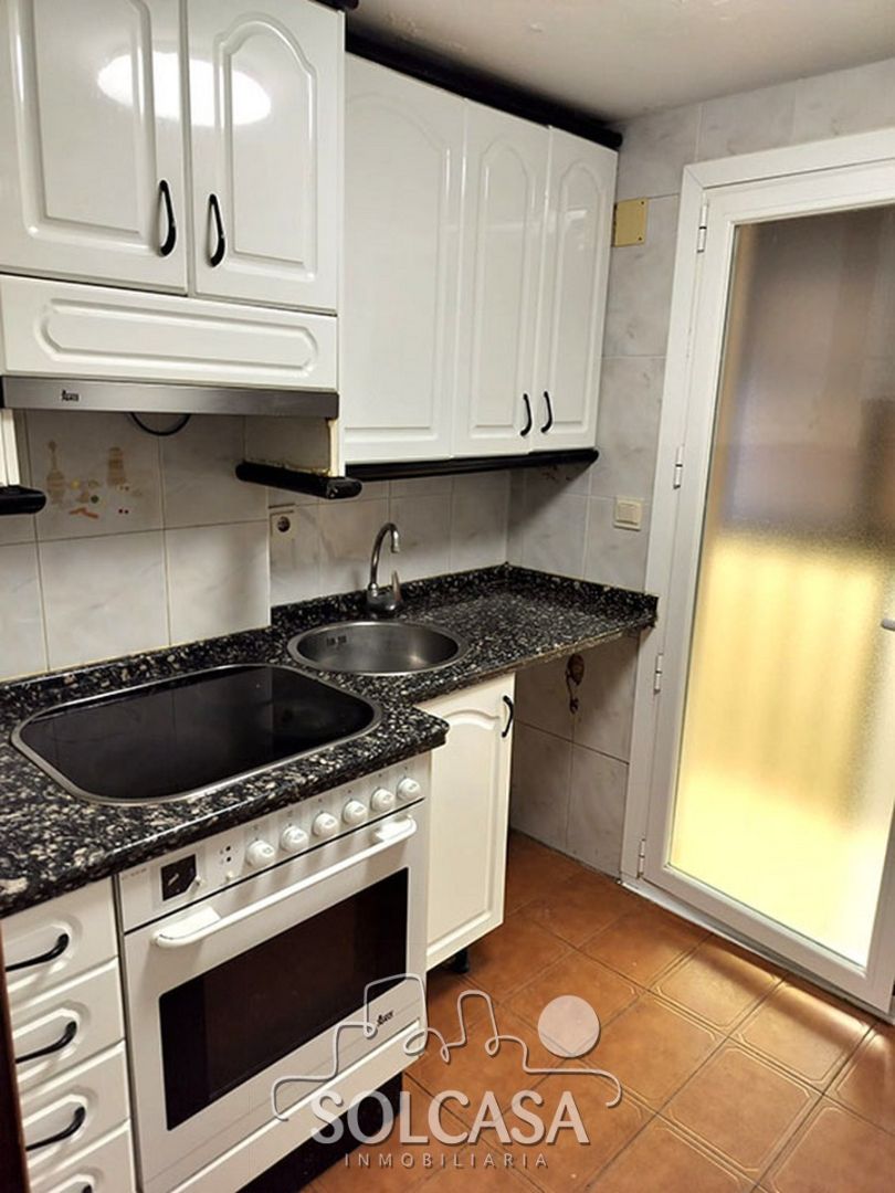 Kitchen of Flat for sale in Valladolid Capital  with Heating, Parquet flooring and Balcony