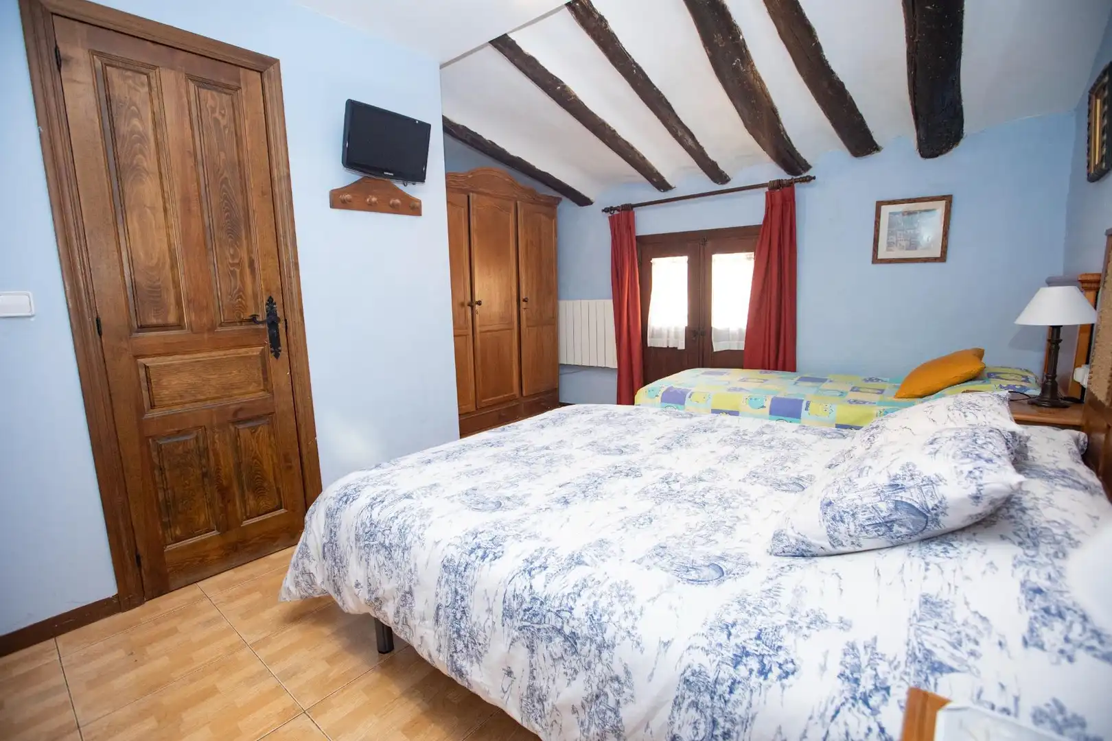 Schlafzimmer von Gebäude zum Verkauf in Siétamo