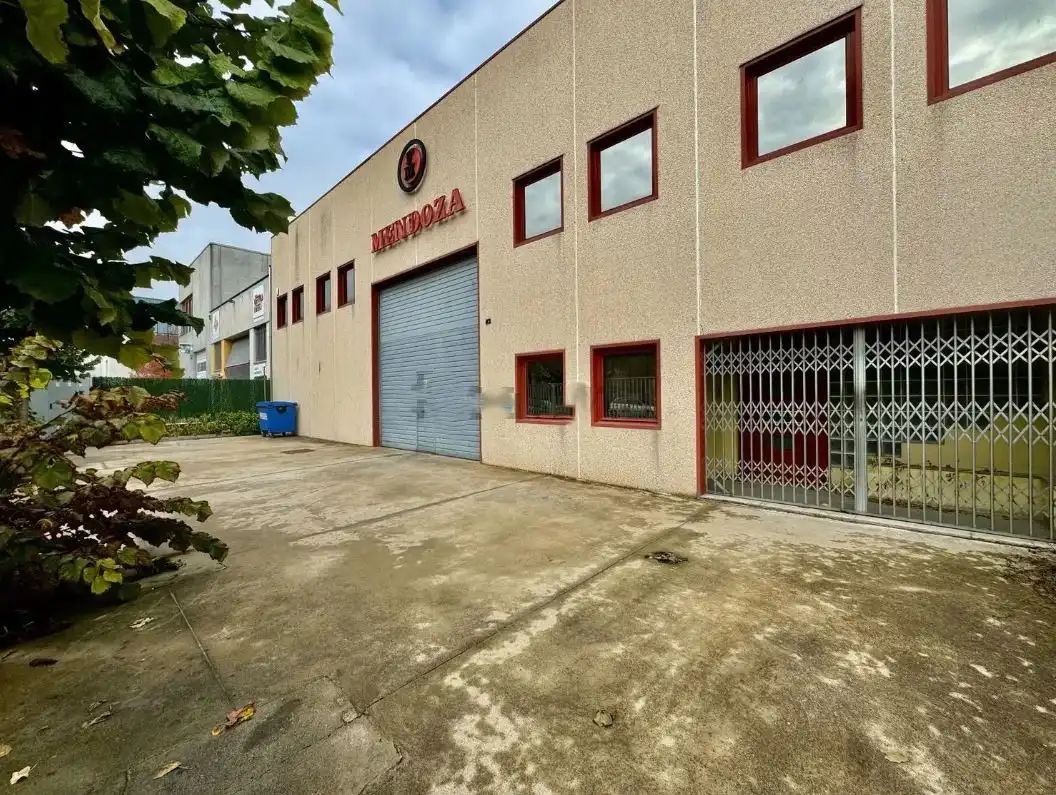 Vista exterior de Nave industrial en venta en Balenyà