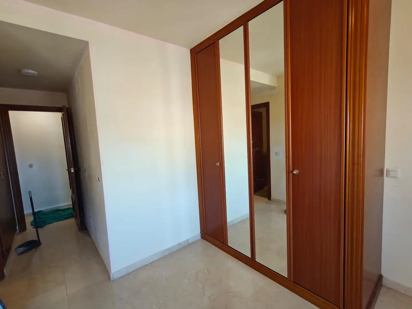 Ático de alquiler en Benalmádena con Aire acondicionado, Jardín privado y Amueblado