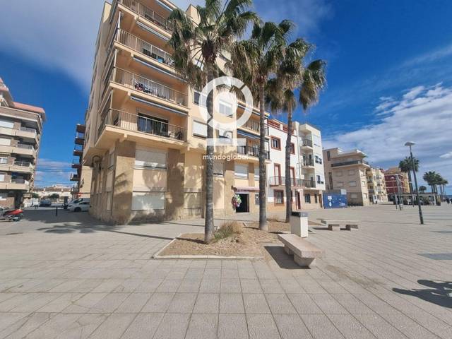 Local comercial en Venta en BENITO PEREZ GALDOS DE en Barri Marítim