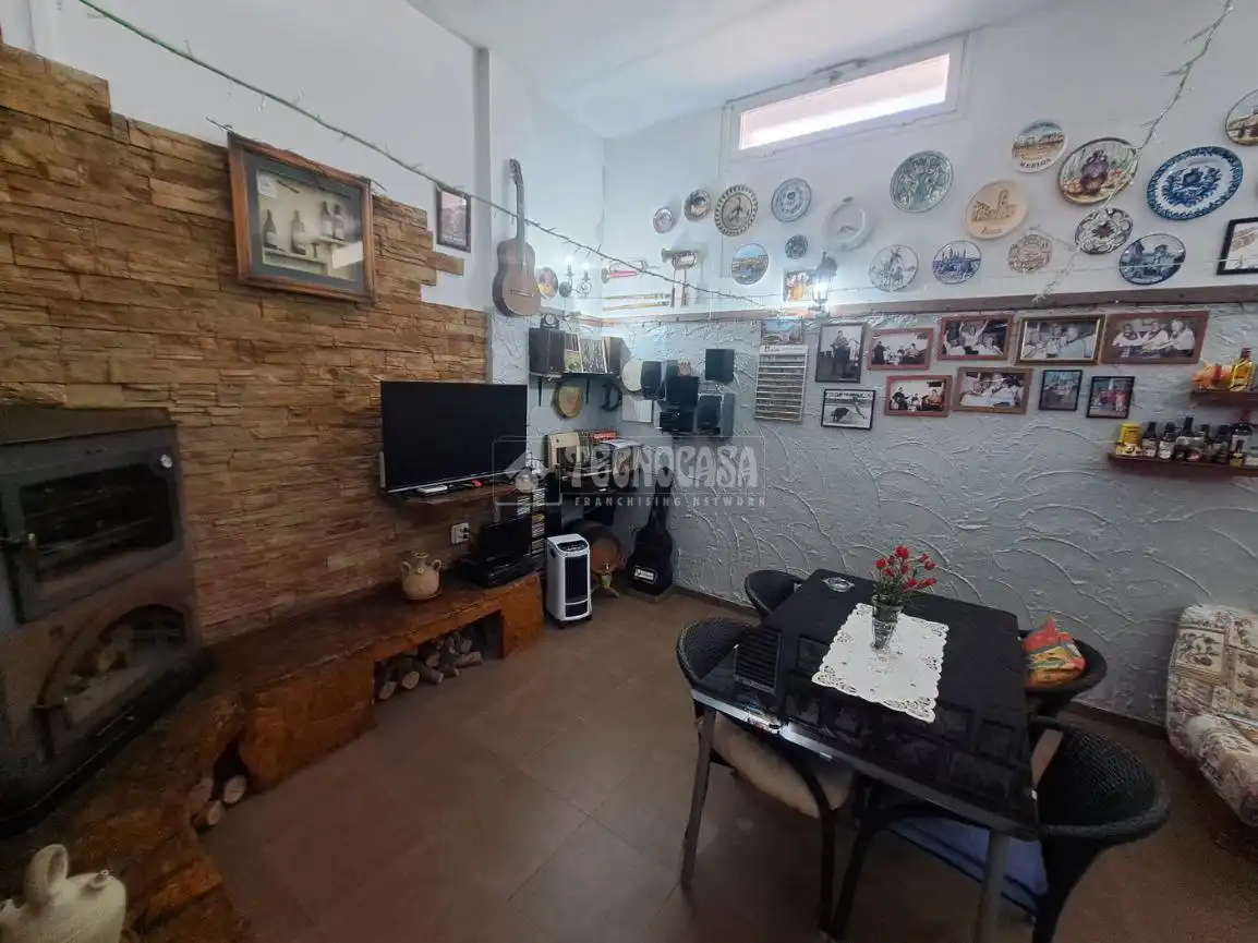 Casa adosada en venta en María de Huerva con Aire acondicionado, Calefacción y Jardín privado