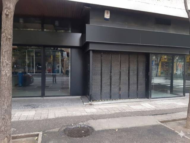 Local comercial en Alquiler en Calle de Santander, 36 en Ciudad Jardín - Parque Roma