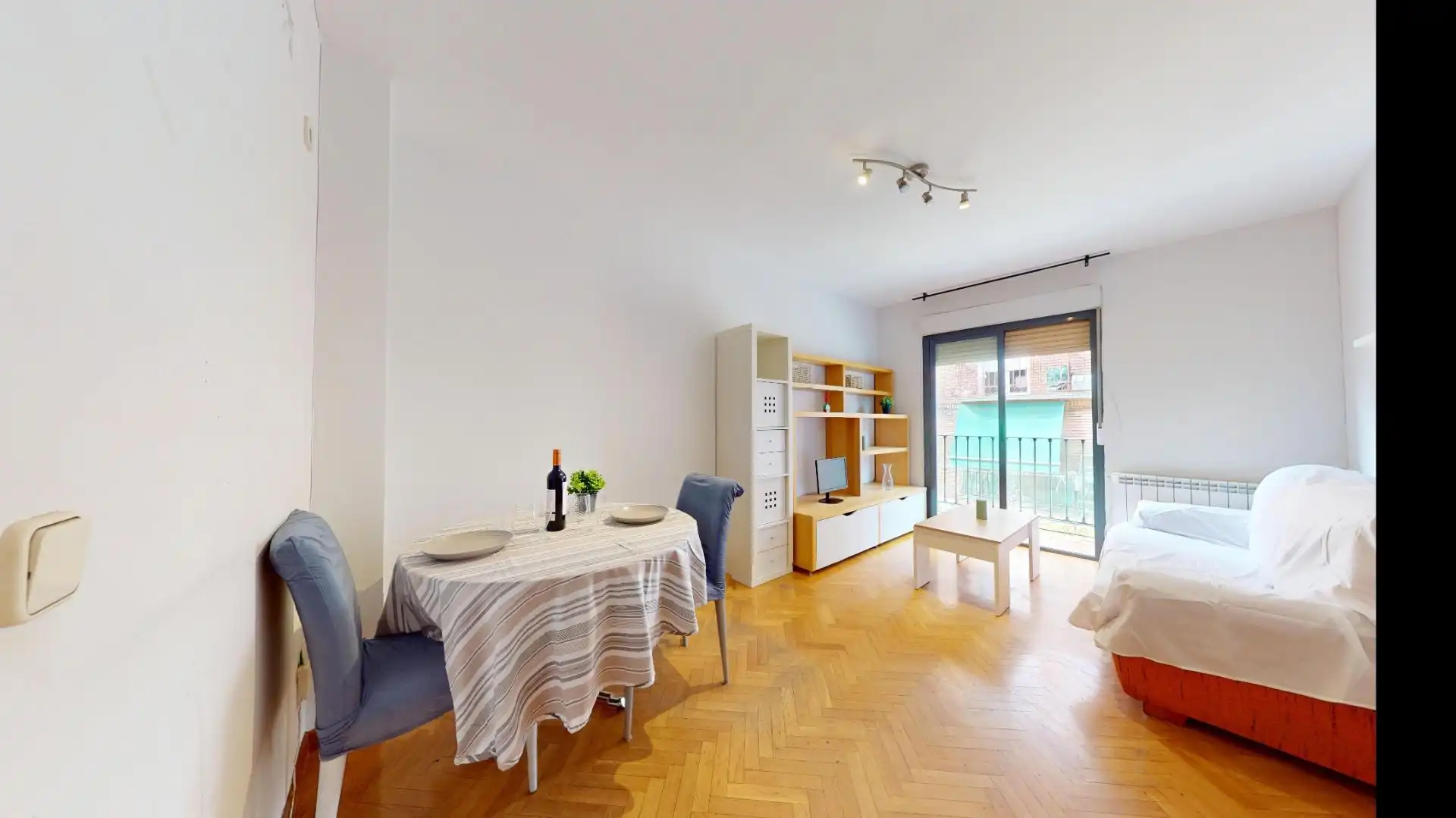 Living room of Flat for sale in Madrid  with Heating and Balcony