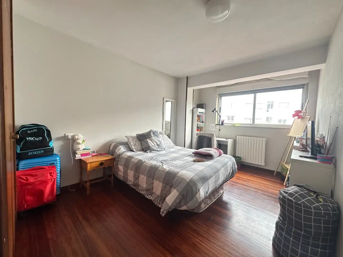 Schlafzimmer von Wohnung zum Verkauf in Santiago de Compostela  mit Heizung und Möbliert