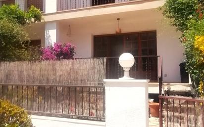 Exterior view of Single-family semi-detached for sale in Vilassar de Mar  with Terrace and Balcony