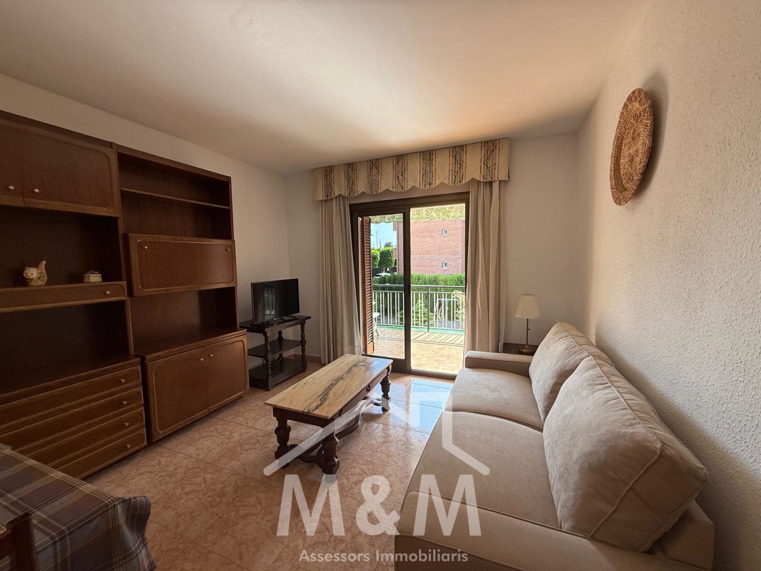 Sala d'estar de Pis de lloguer en Castelldefels amb Balcó