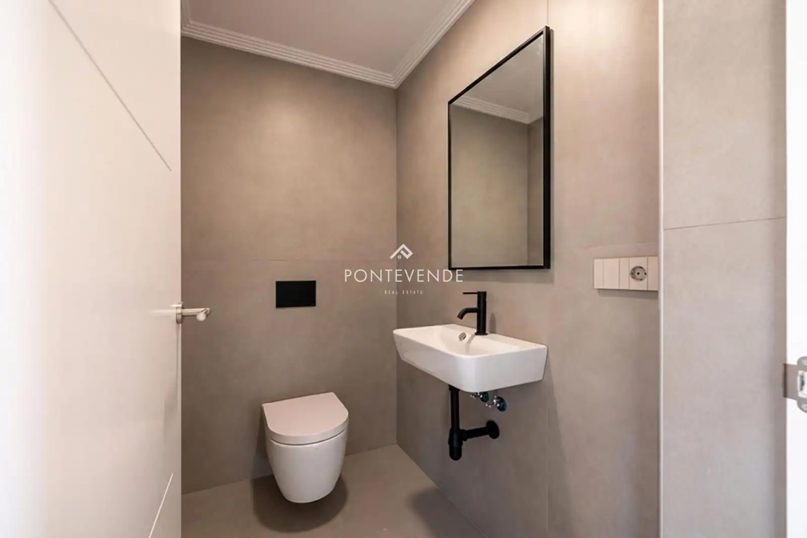 Bathroom of Houses for sale in Sanxenxo  with Private garden, Parquet flooring and Terrace