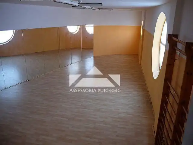 Local comercial en venda a Sant Esteve Sesrovires, imagen 3