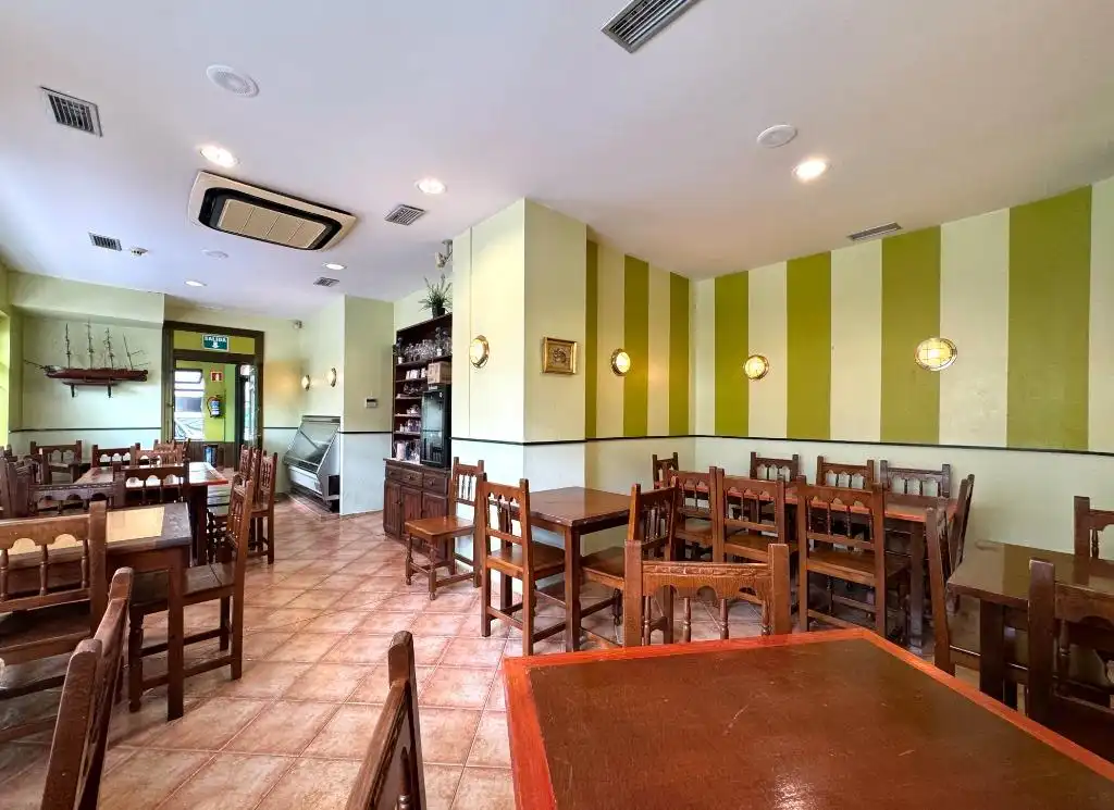 Local en venta en MENENDEZ PELAYO, 6, Los Corrales de Buelna