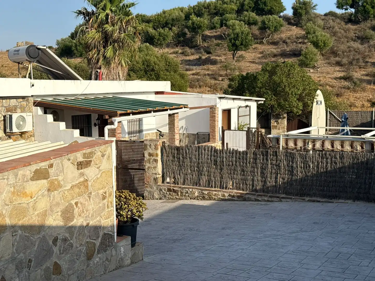 Vista exterior de Casa o xalet en venda en Tarifa amb Aire condicionat i Terrassa
