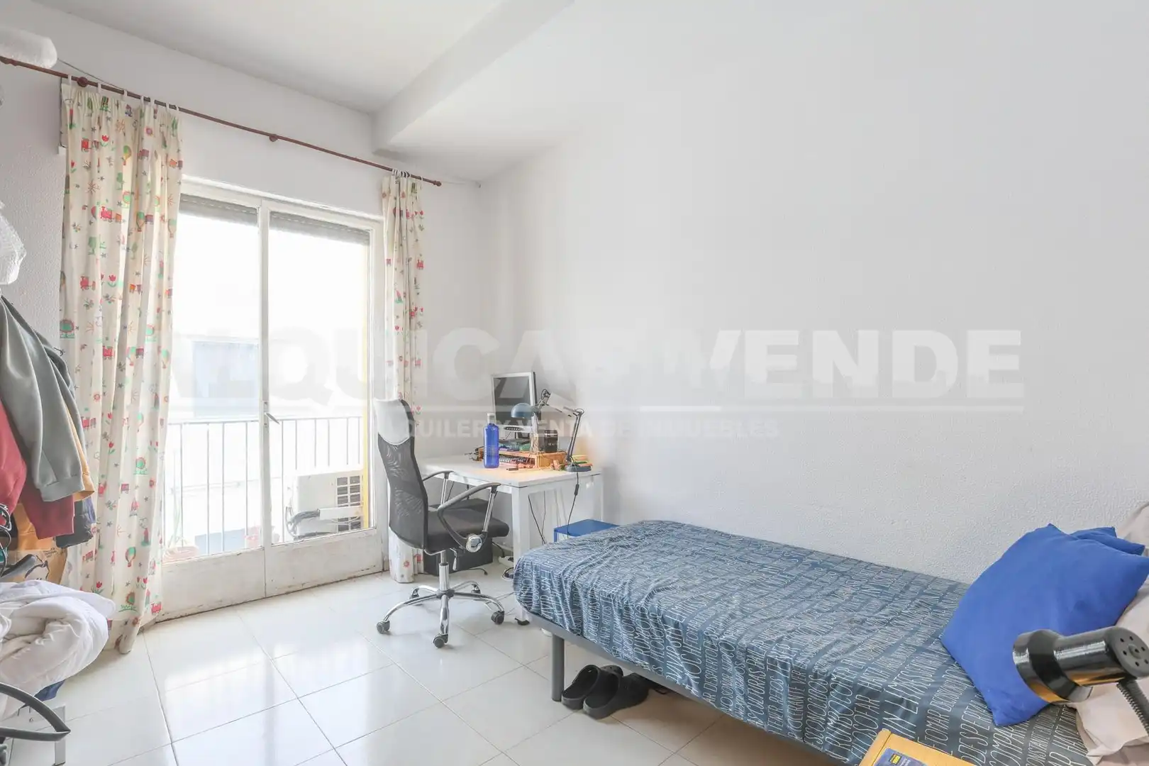 Bedroom of Flat for sale in Sevilla  with Air Conditioner